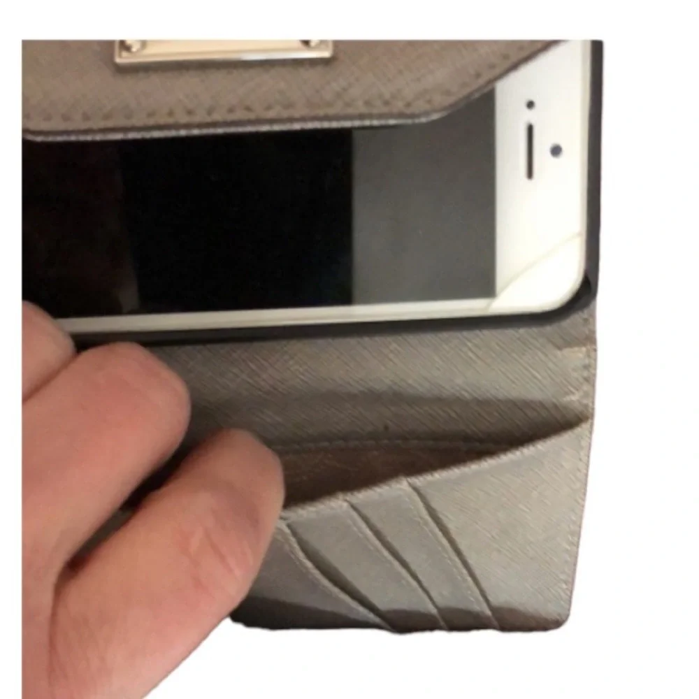 Micheal Kors silver saffiano mobile wristlet iPhone 5 case